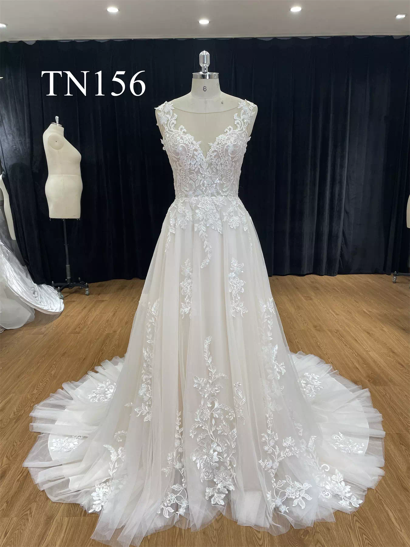 Beautiful Lace Illusion Bodice Open Back A Line Wedding Dress TN156