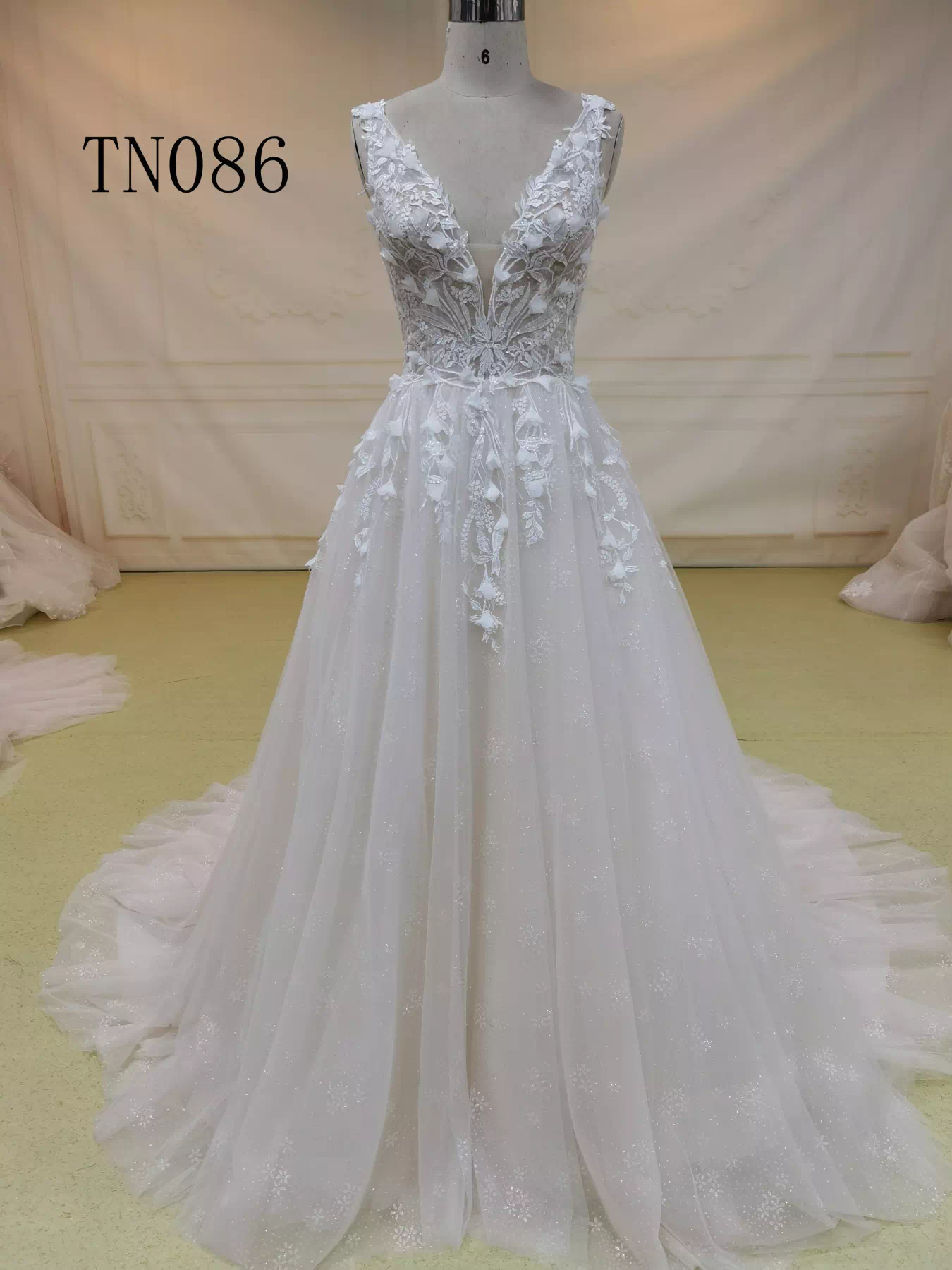 Sexy 3D Flower Appliques Double V Shape Wedding Dress TN086