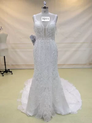 Customized Design Plunging Neckline Bridal Gown T011