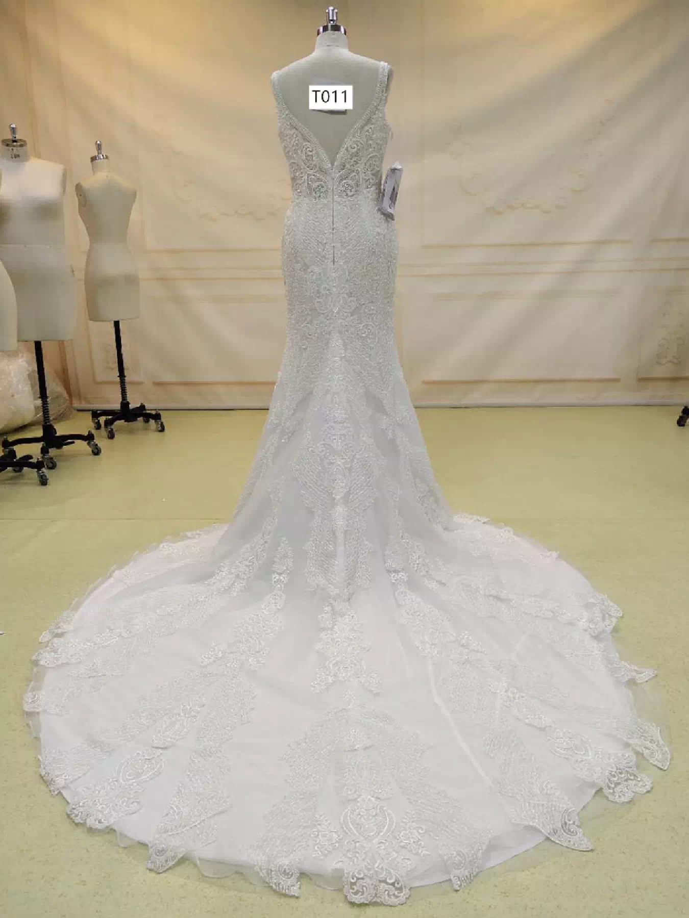 Customized Design Plunging Neckline Bridal Gown T011 - Image 2