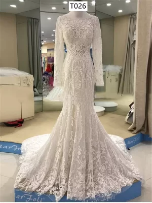 Long Sleeve Exquisite Lace Bridal Dress T026