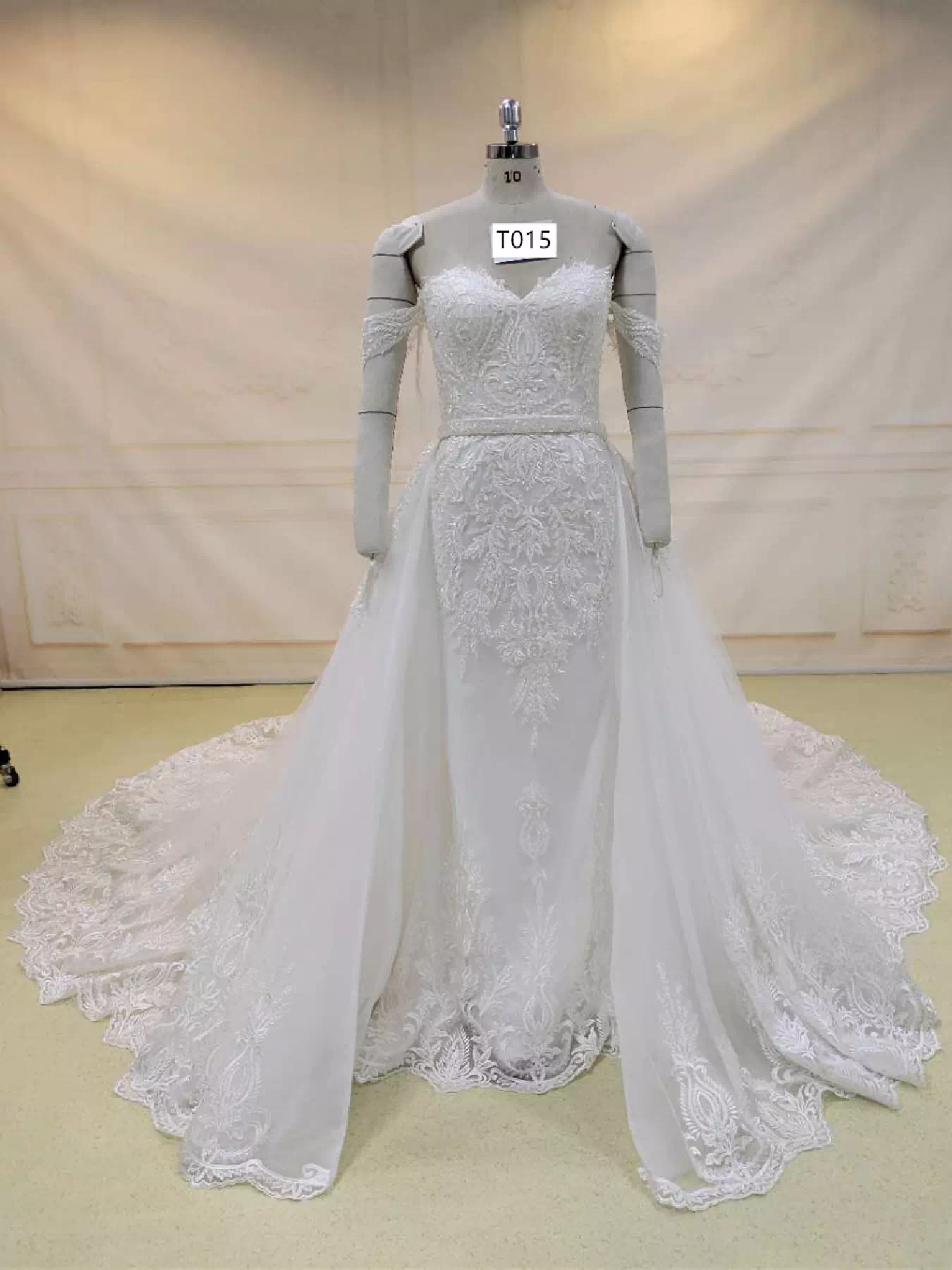 Off Shoulder Wedding Gown with Detachable Train T015