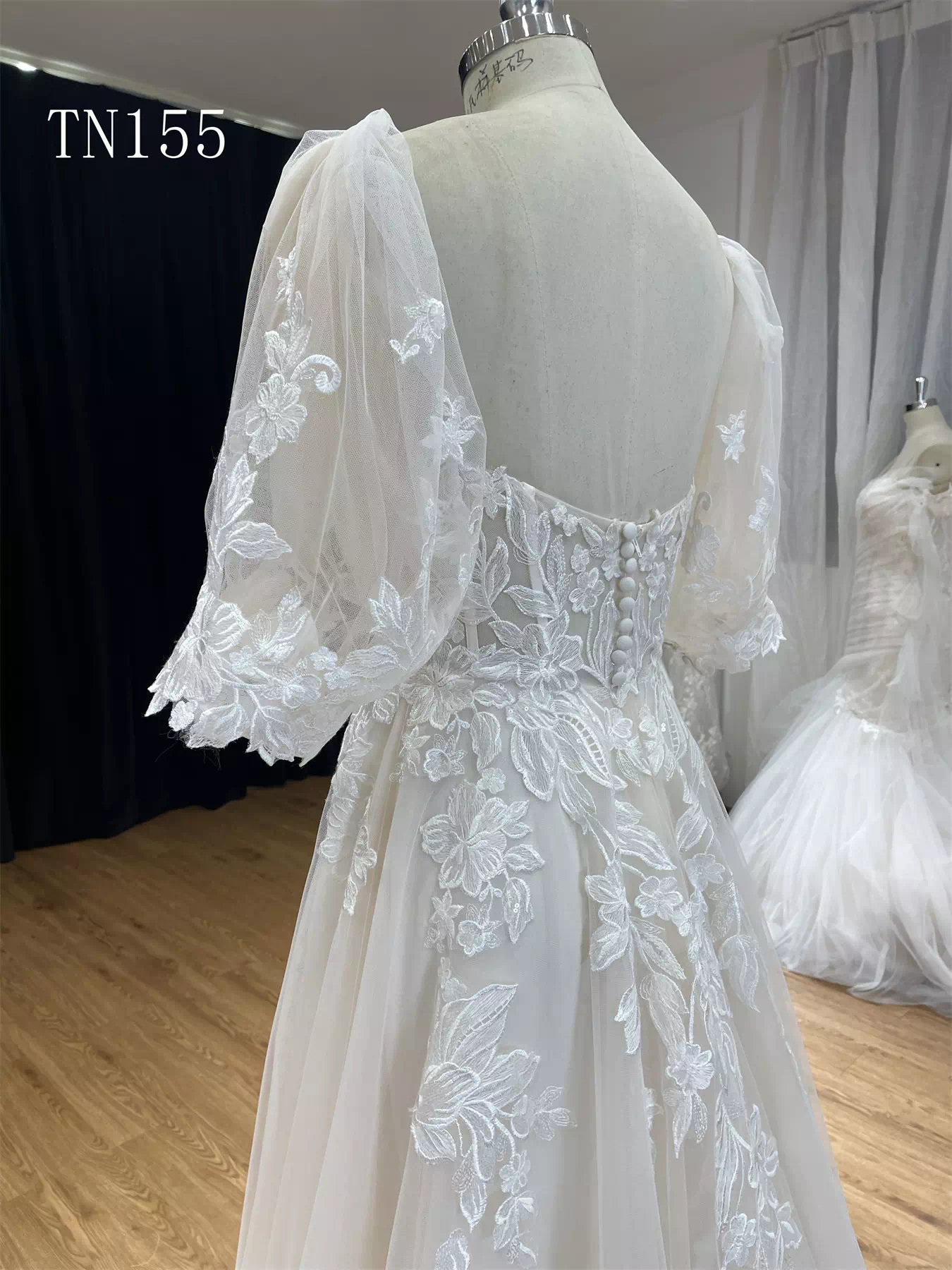 Detachable Puffy Sleeve Big Flora Lace Sweetheart Neckline Dress TN155 - Image 8