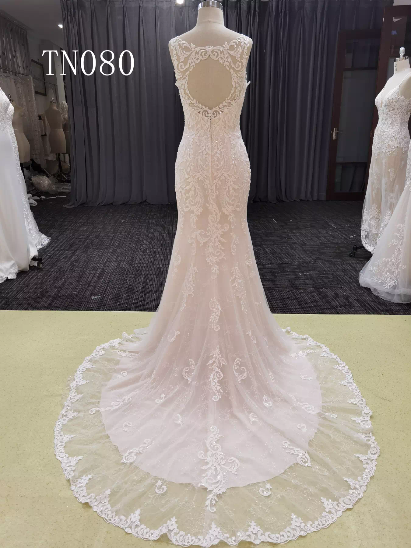 Luxurious Appliques Embroidered O-Back Mermaid Dress TN080 - Image 2