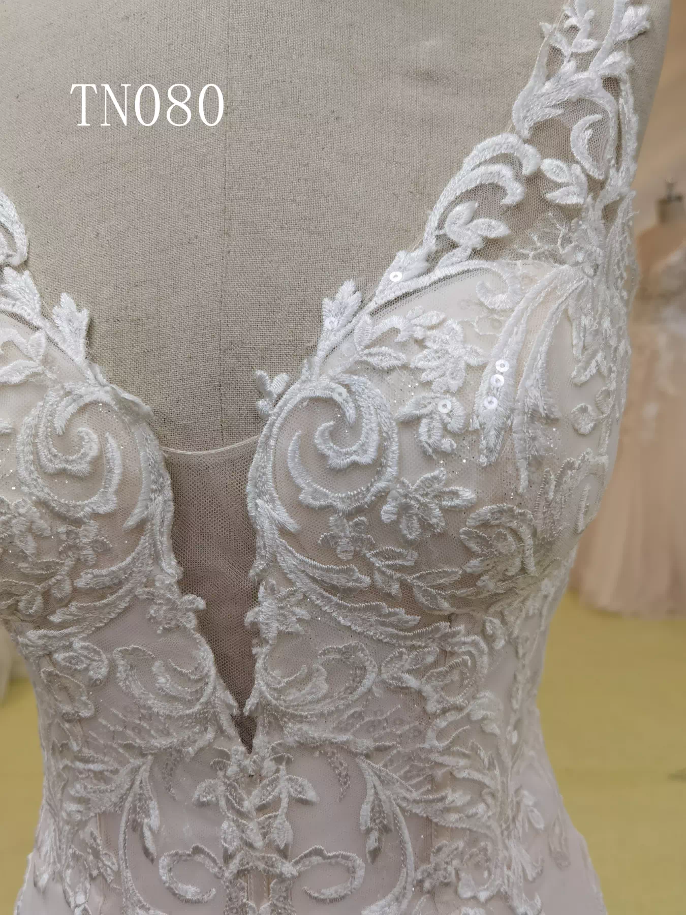 Luxurious Appliques Embroidered O-Back Mermaid Dress TN080 - Image 5