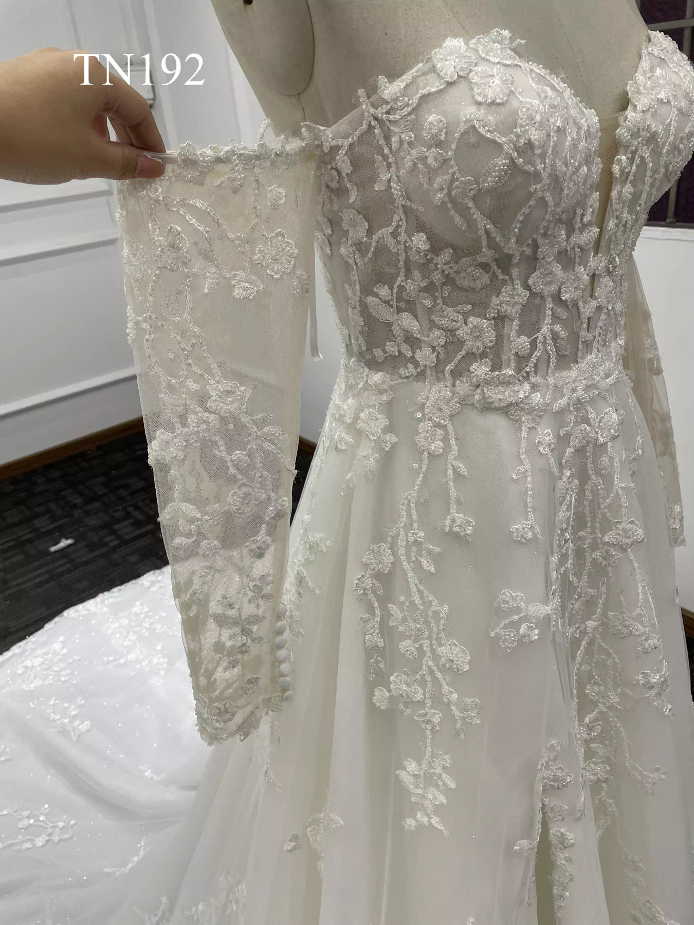 Luxurious Beading Lace Long Sleeve A Line Dress TN192 - Image 4